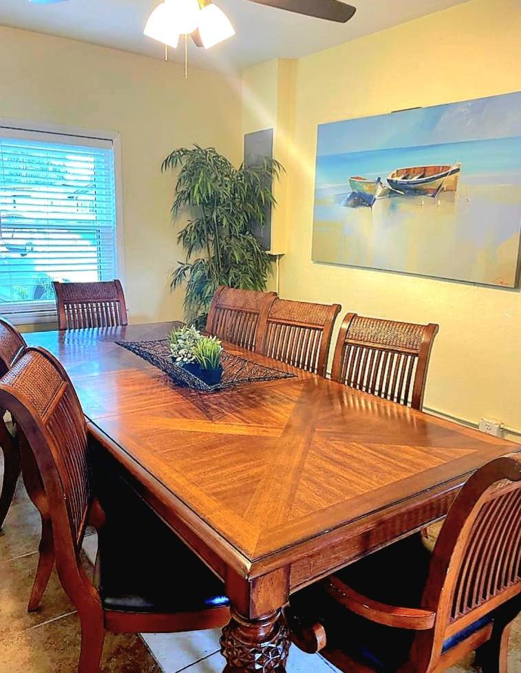 Orlando Lakefront Tiny Homes 6 Plus Month Rentals Bilik gambar